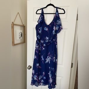 Mid length dress. Worn once. Navy blue